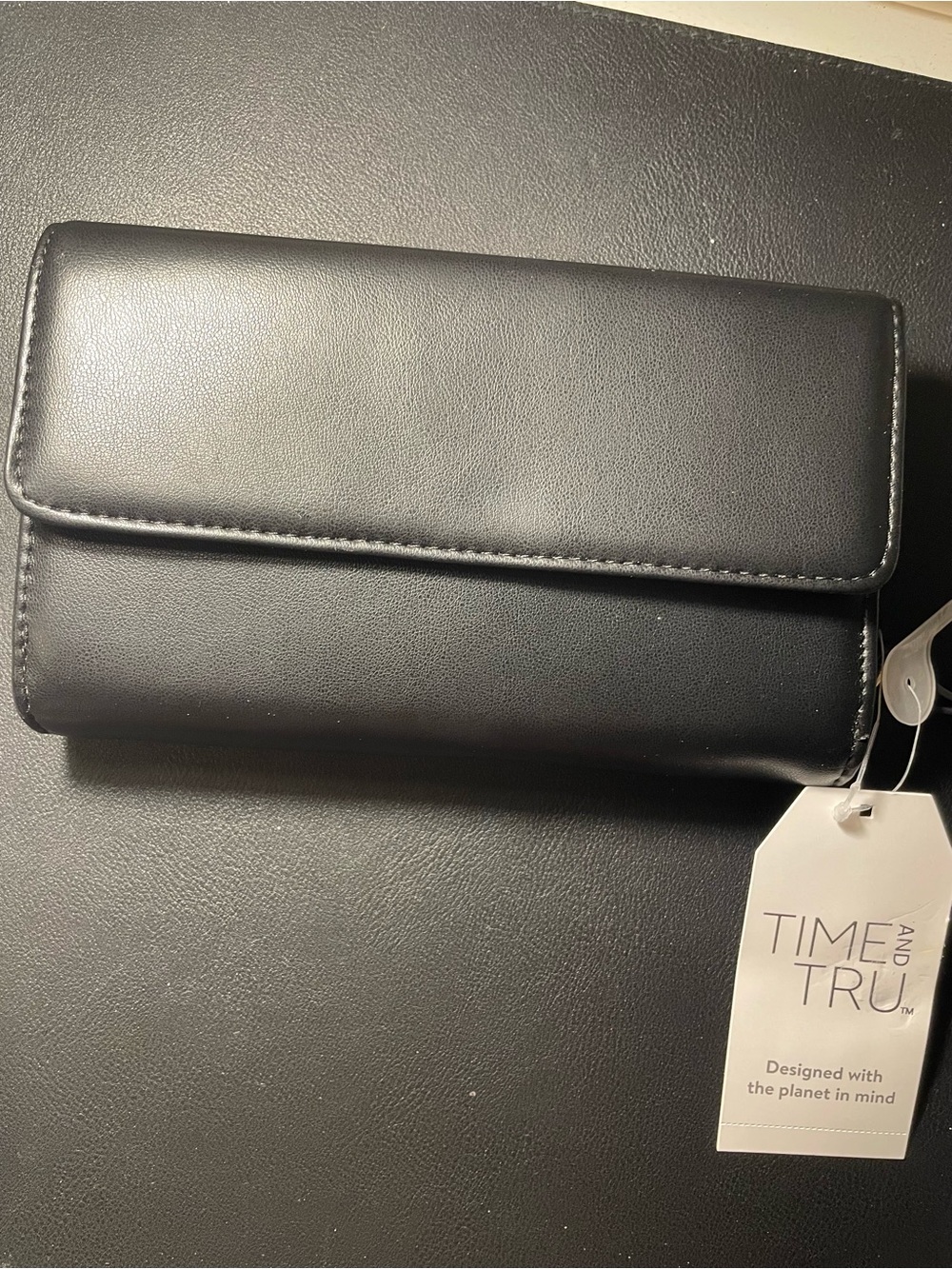 Time and Tru Women's Ainsley Bulk Clutch,  Ample, card storage, Black